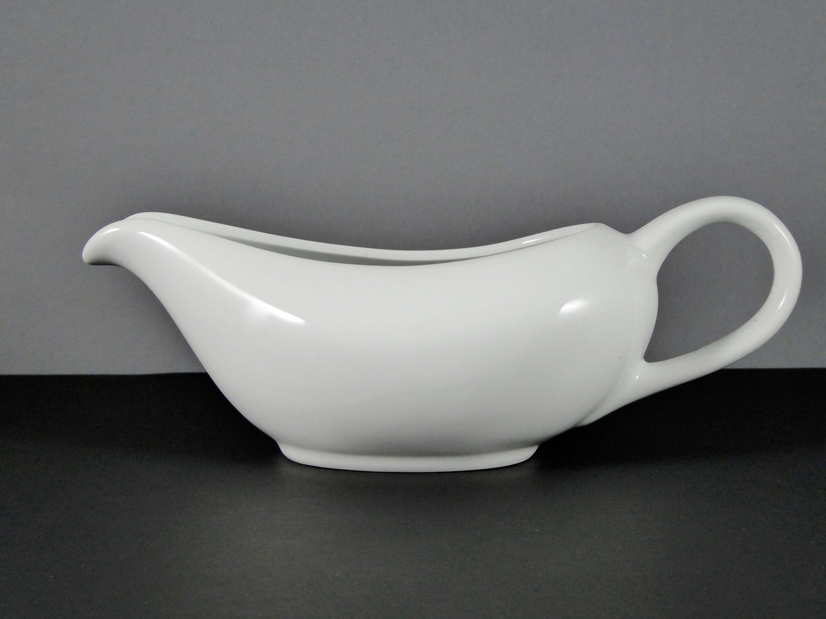 American Metalcraft GB8 9 oz. White Porcelain Gravy Boat