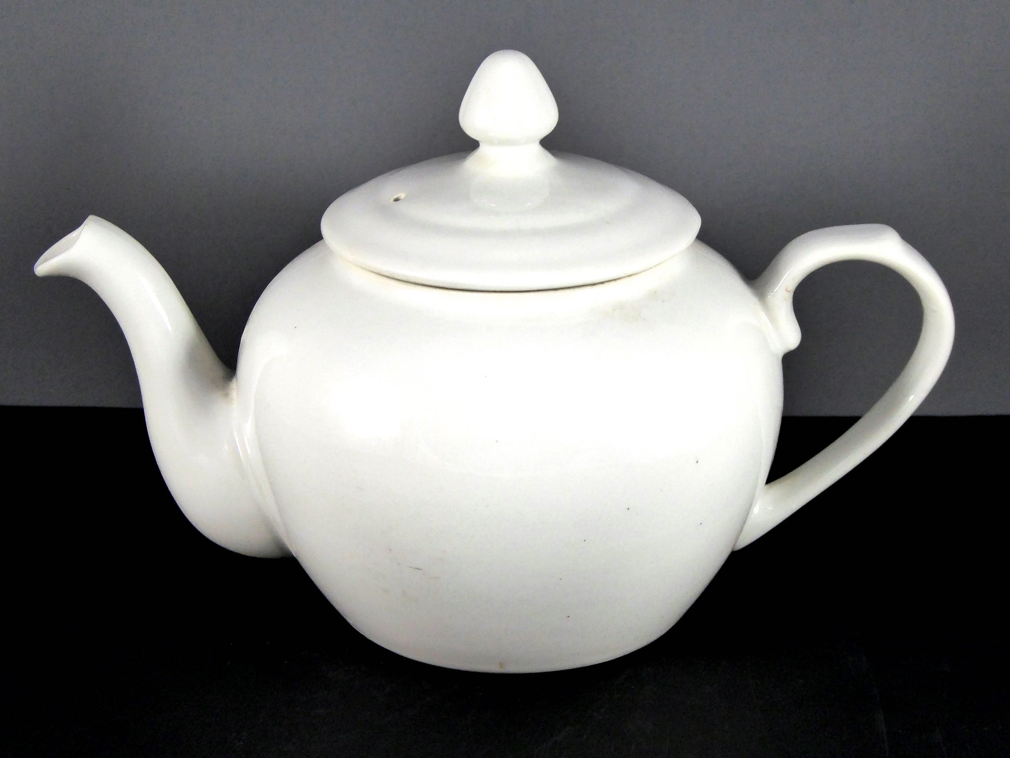 32 oz. Coffee-Tea Hot Pot Carafe – MeeshCo Creations